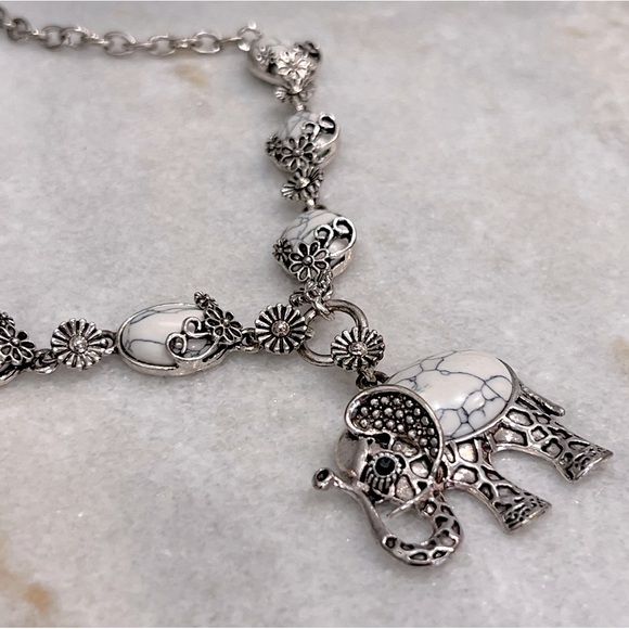 White Howlite Black Oxidized Silvertone Elephant Floral Necklace - Picture 3 of 12